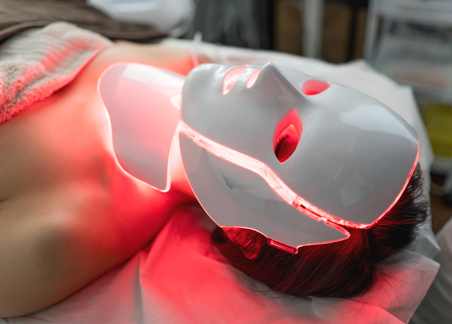 Prestique™-LumiFirm Therapy Face & Neck Mask